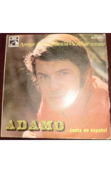 Adamo canta en español